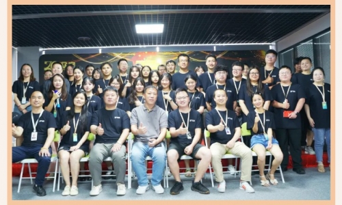 会员企业周年庆|专委会副会长王烁受邀出席常务理事单位成都众宠科技有限公司五周年庆典