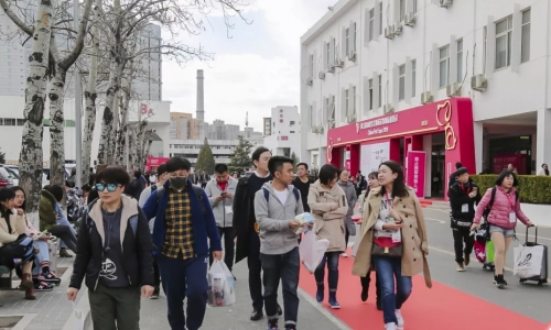 多尼斯直播|京宠展首日,8BN29的精彩瞬间